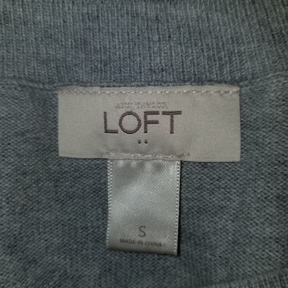 Ann Taylor Loft sweater - Picture 3 of 5